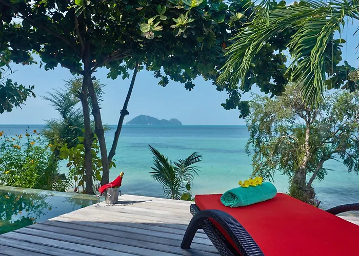 Kupu Kupu Phangan Beach Villas & Spa